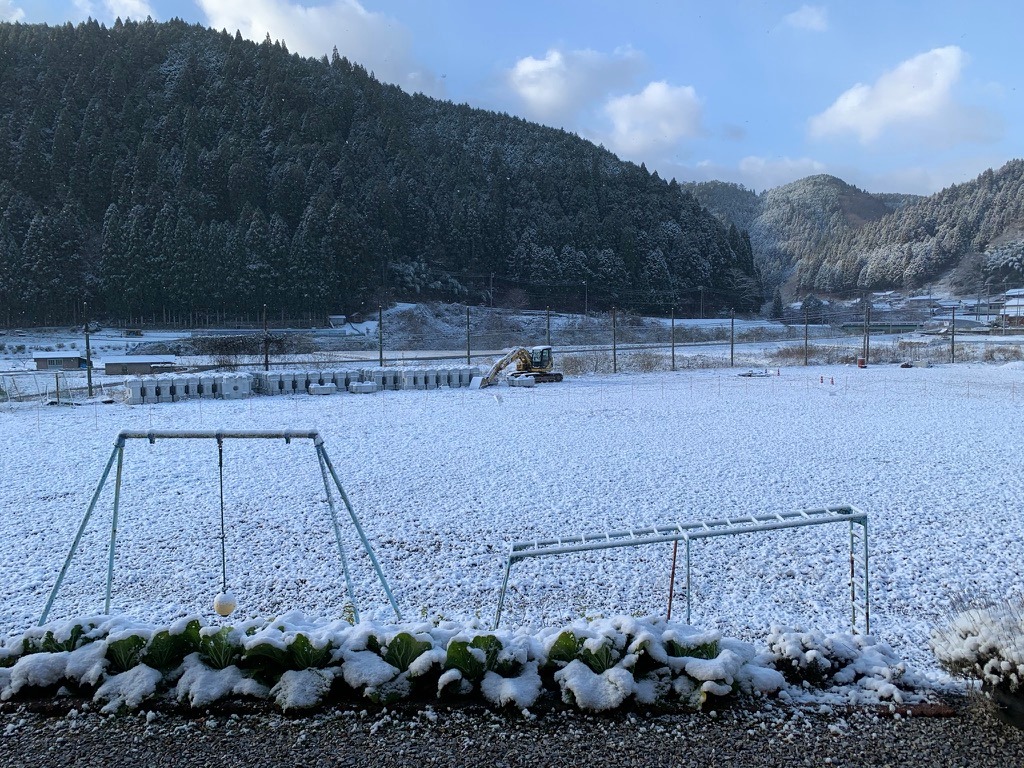 県北部では雪が降っています♪ | 地域のトピックス