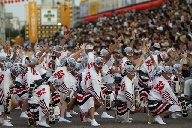徳島県民意識調査～徳島県民にとって阿波踊りはどんな存在？～ | 地域のトピックス