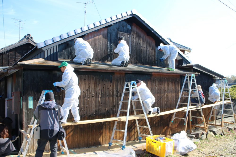 【あいちの離島・佐久島】黒壁運動&里山づくり ボランティア募集 | 地域のトピックス