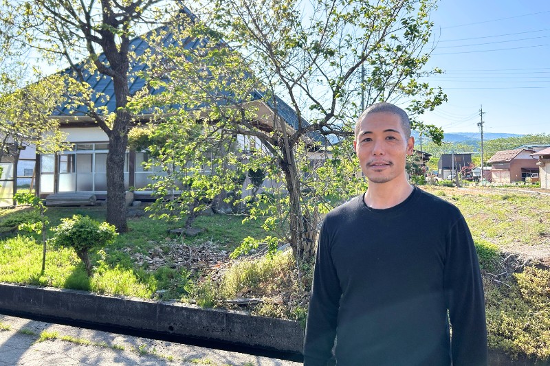 海を越え、飯山へ移住。古民家暮らしで見つけた、「ふるさと」の風景。 | 移住ストーリー