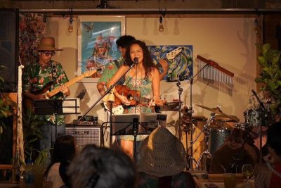 美しい海に沈む夕日に感動。海辺の町の穏やかな暮らしからやすらぎの音楽を紡ぎ出す | 移住ストーリー