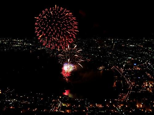 「夏になると、港に花火が上がる。」函館で暮らす楽しみのひとつ | 地域のトピックス